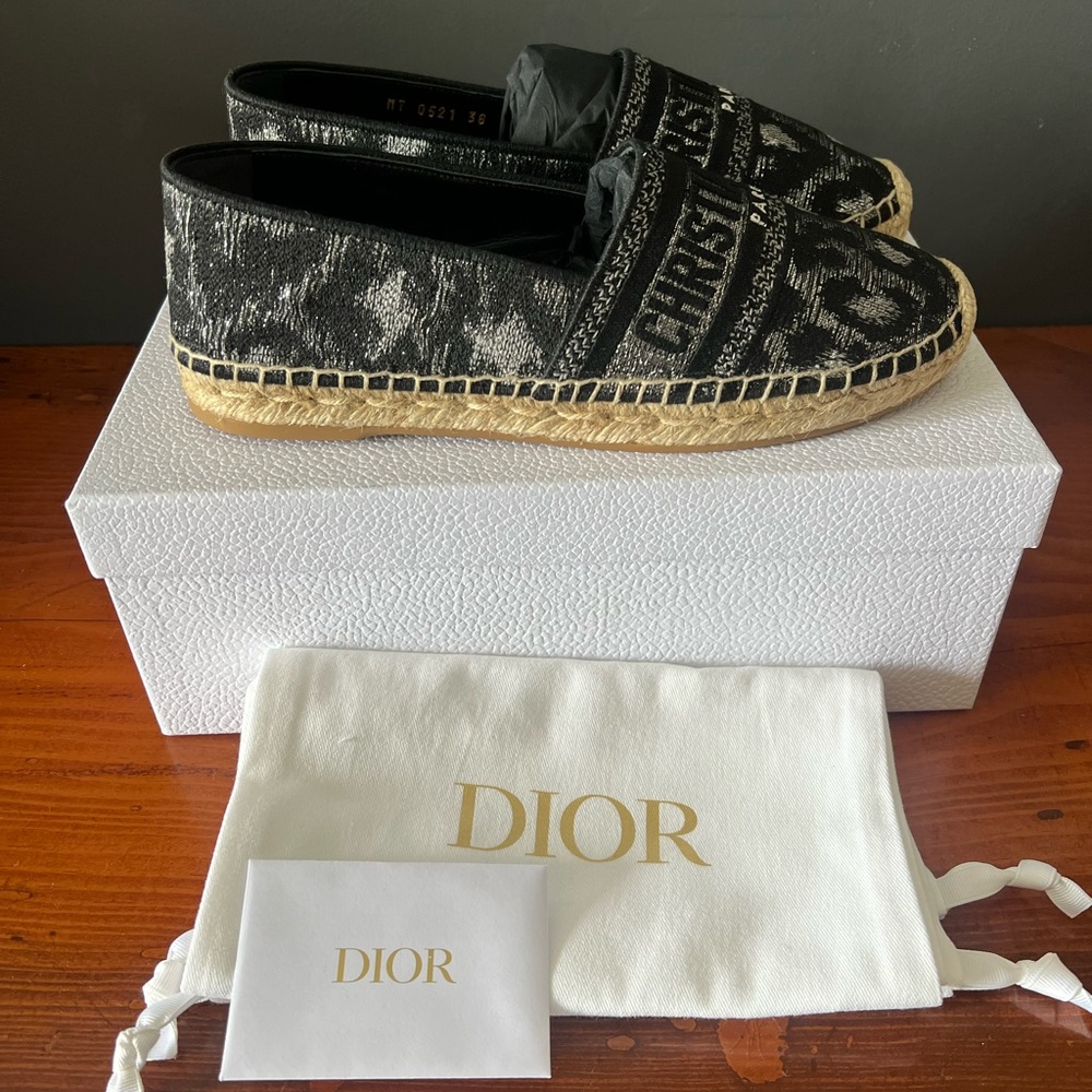 NIB DIOR
Lurex Embroidered Mizza Granville Espadrille 38 Black
